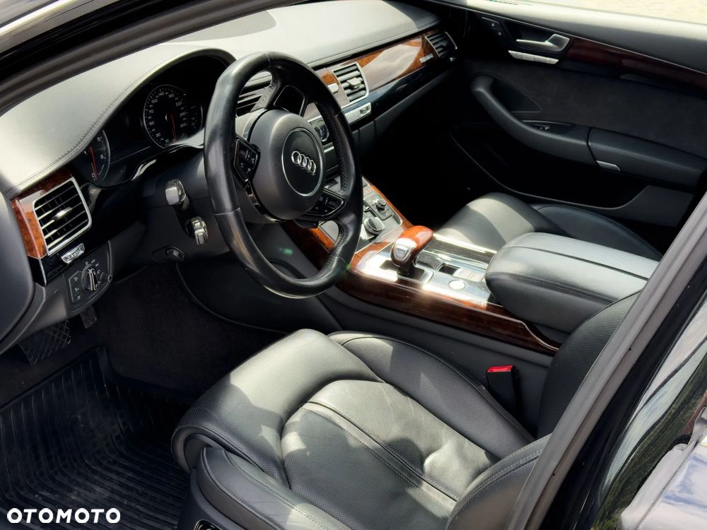 Audi A8 - 8