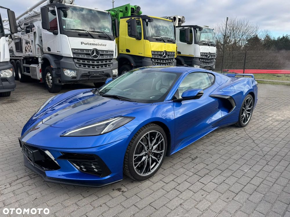 Chevrolet Corvette - 1