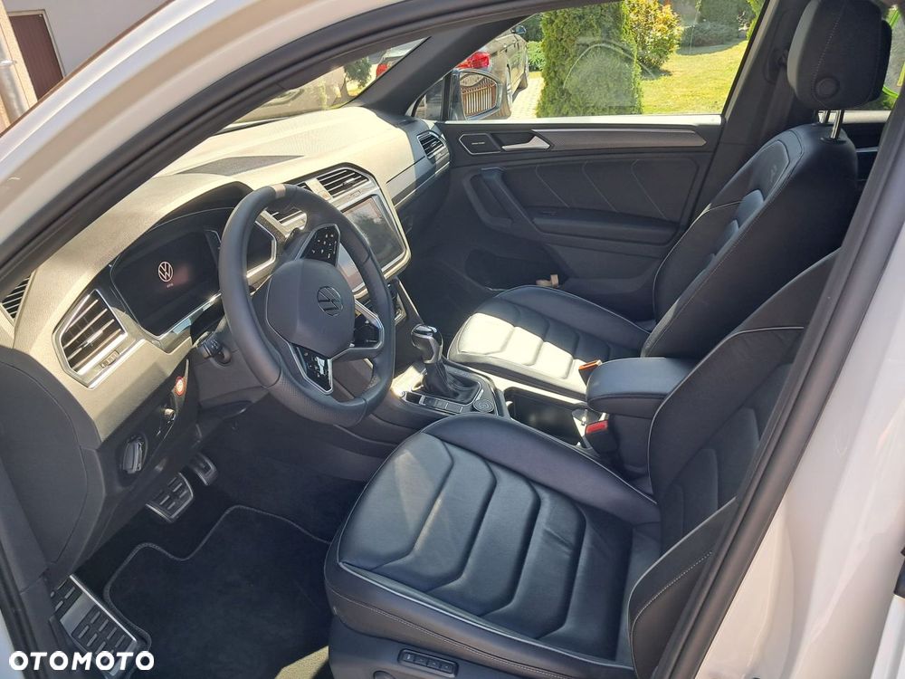 Volkswagen Tiguan 2.0 TDI SCR 4MotION DSG R-Line - 12