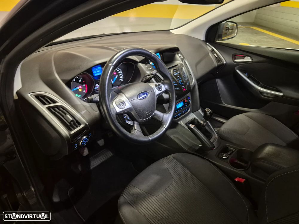 Ford Focus SW 1.6 TDCi Titanium Best - 23