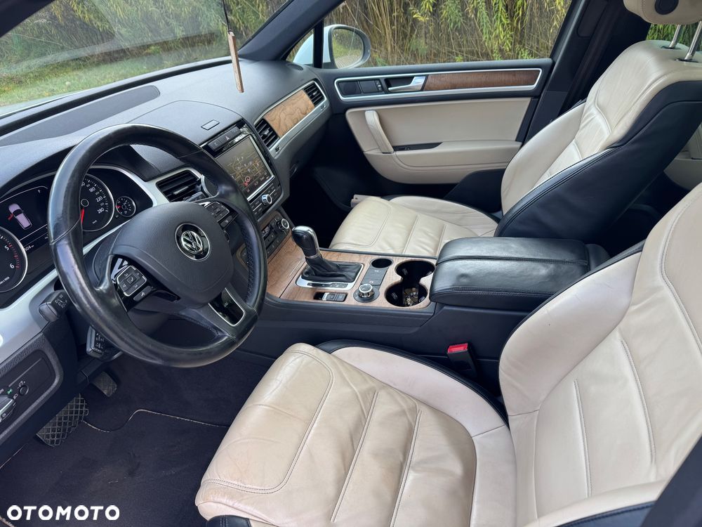 Volkswagen Touareg - 22