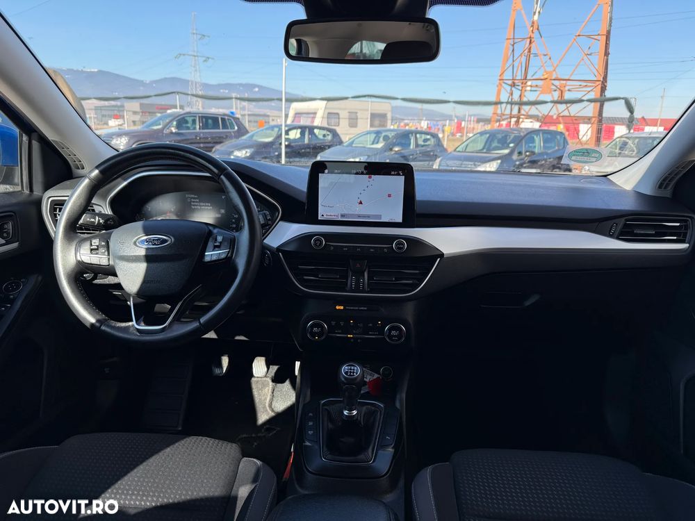 Ford Focus - 19
