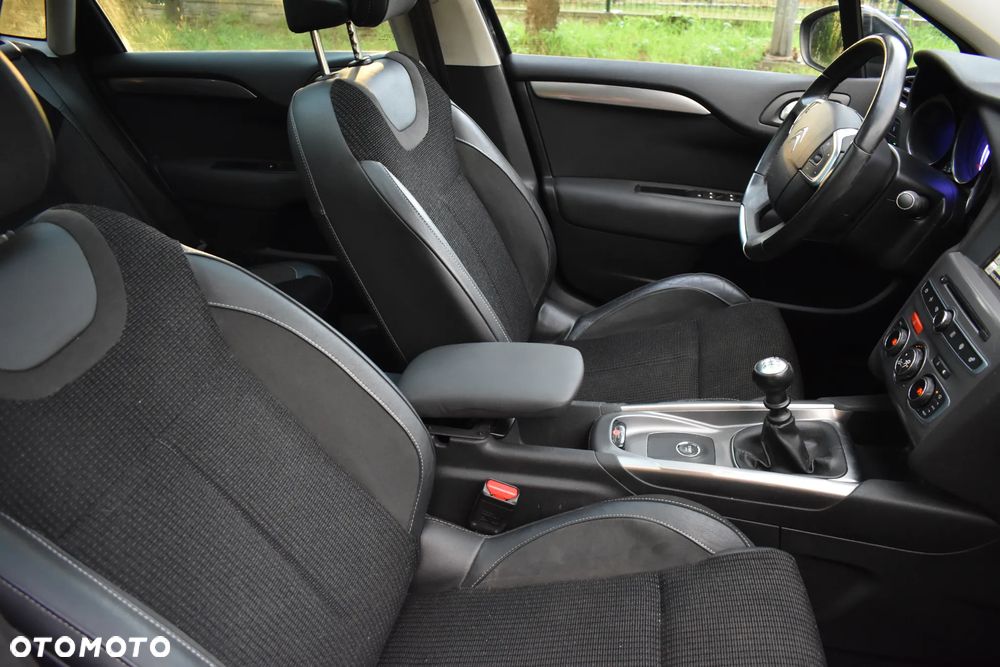 Citroën C4 PureTech 130 Stop&Start SHINE - 5