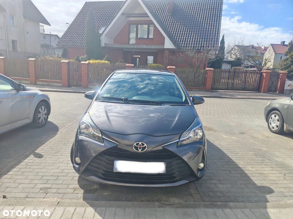 Toyota Yaris 1.5 Premium - 1