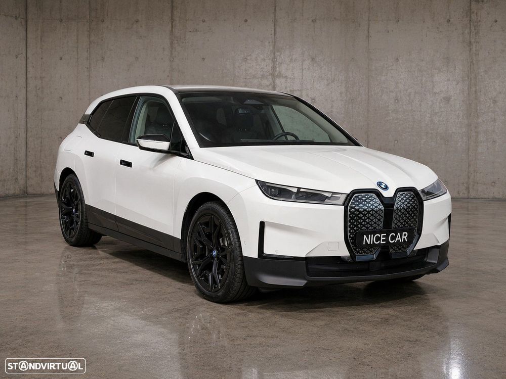 BMW iX xDrive 40 Pack Desportivo - 4