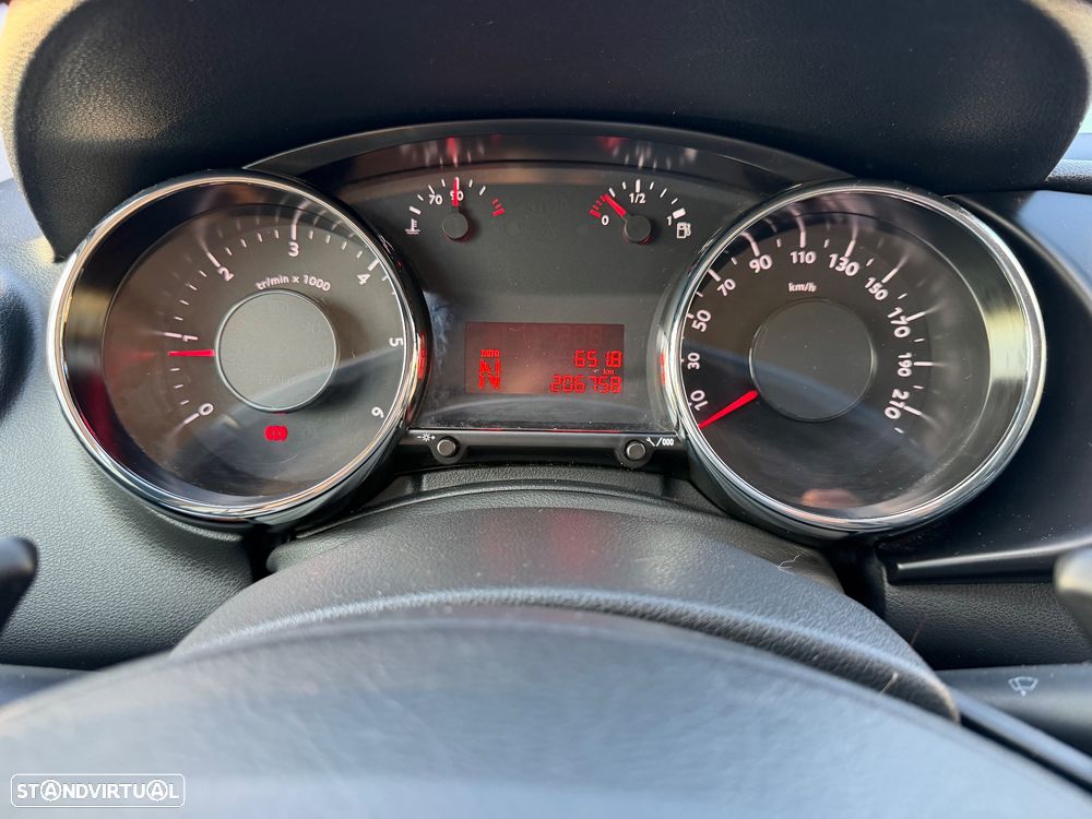 Peugeot 3008 1.6 e-HDi SE Style 2-Tronic 110g - 31
