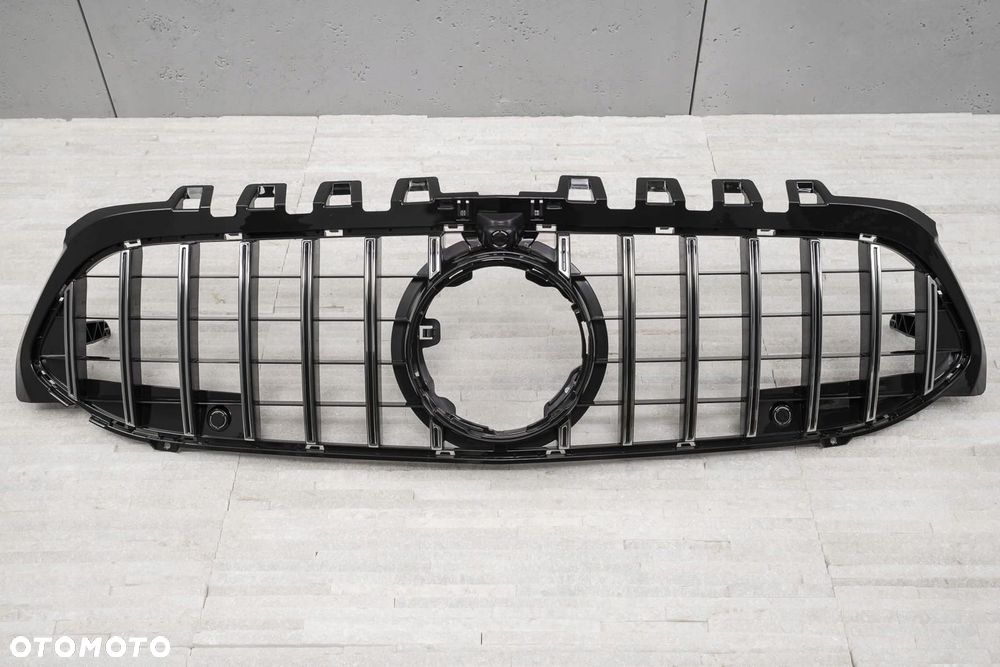 mercedes a-class w177 2018-2023 z kamerą grill gt panamericana srebrny - 4