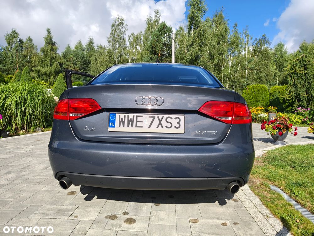 Audi A4 Limousine - 3