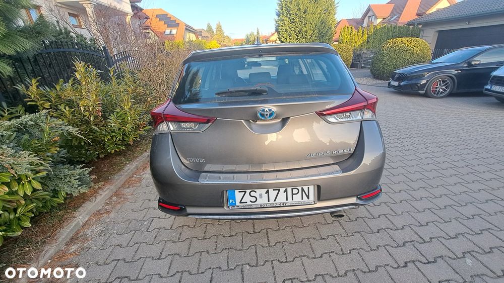 Toyota Auris 1.8 HSD Sol - 5
