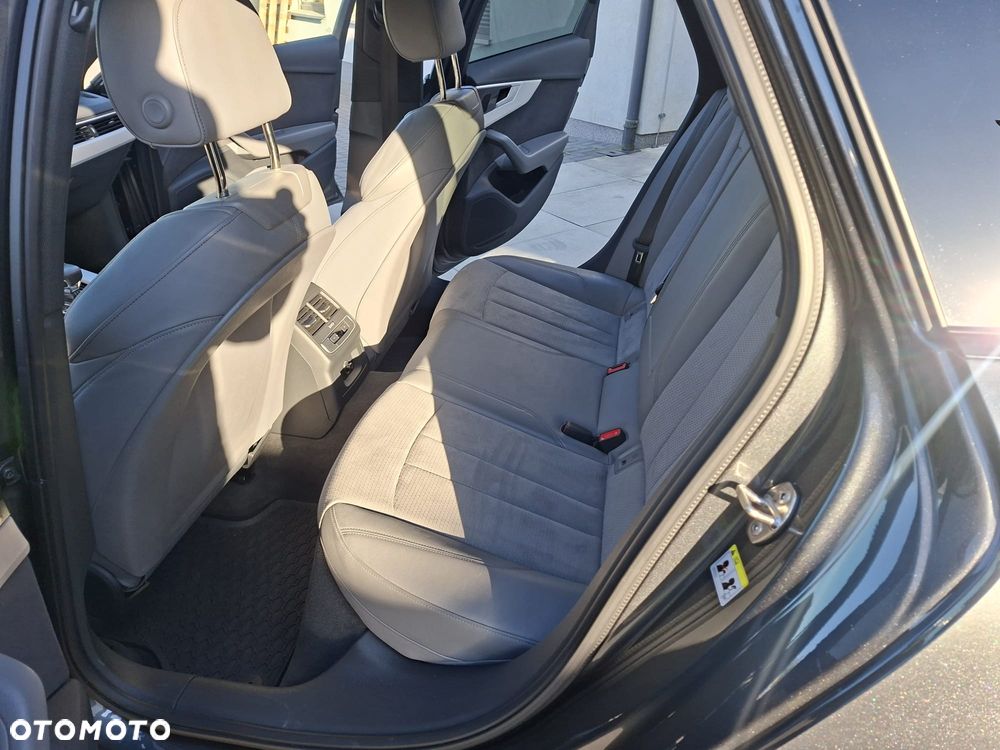 Audi A4 Avant 35 TFSI mHEV S Line S tronic - 11