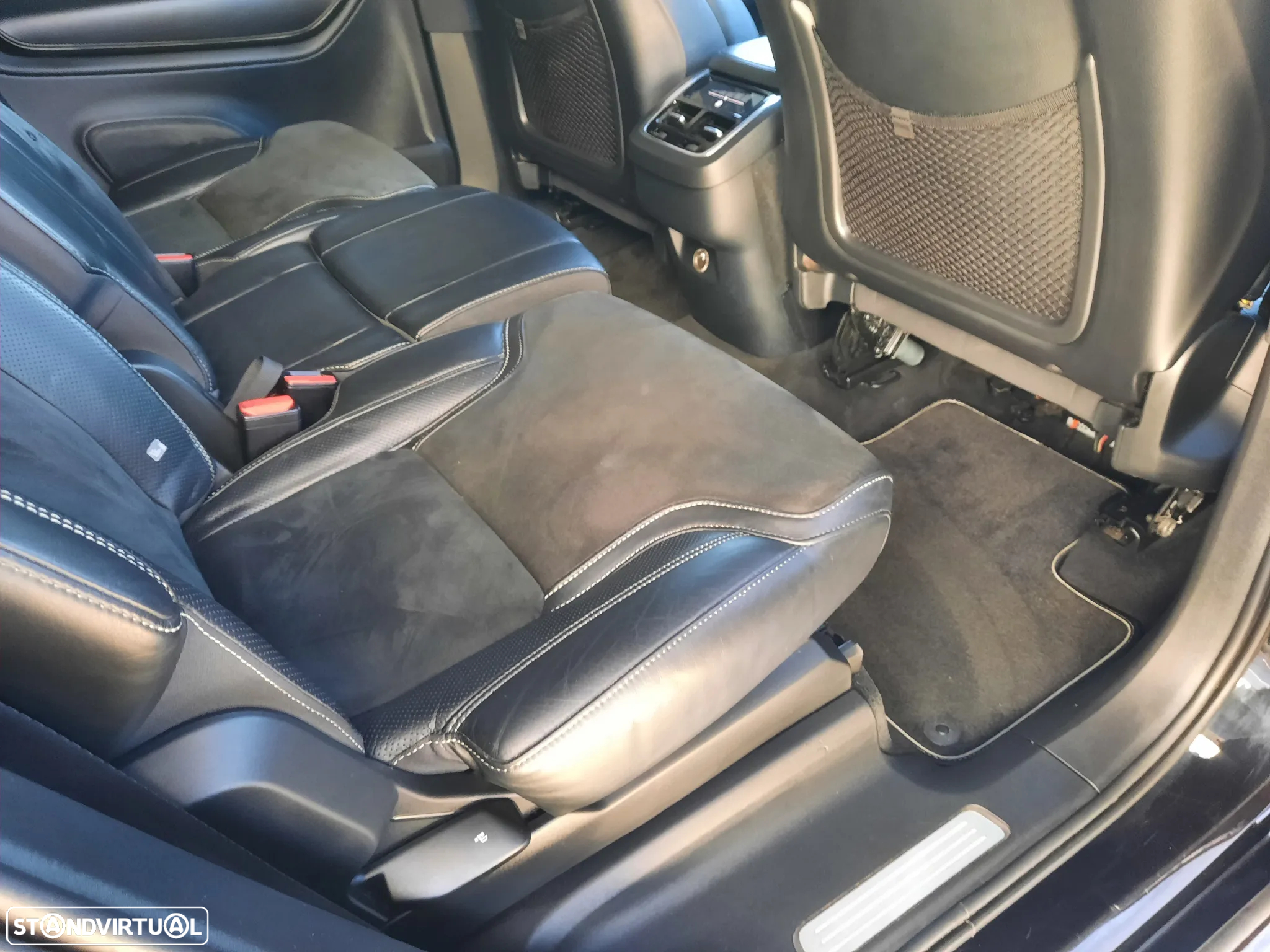 Volvo XC 90 2.0 D4 R-Design - 43