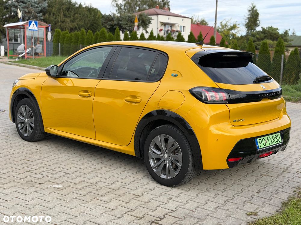 Peugeot 208 50kWh Allure - 7