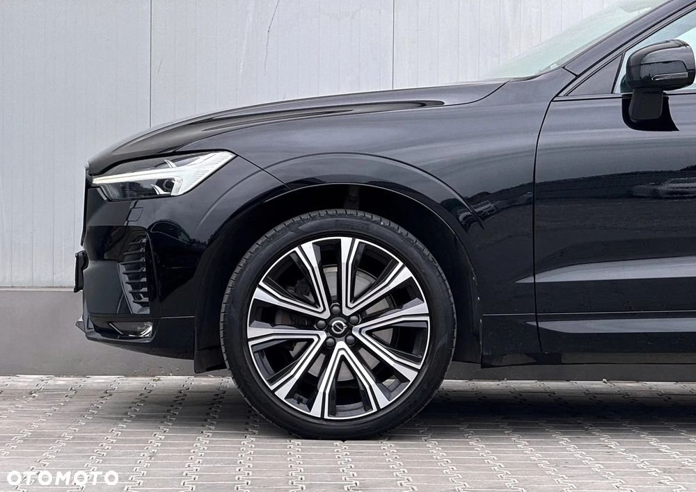 Volvo XC 60 B4 D AWD Plus Dark - 23