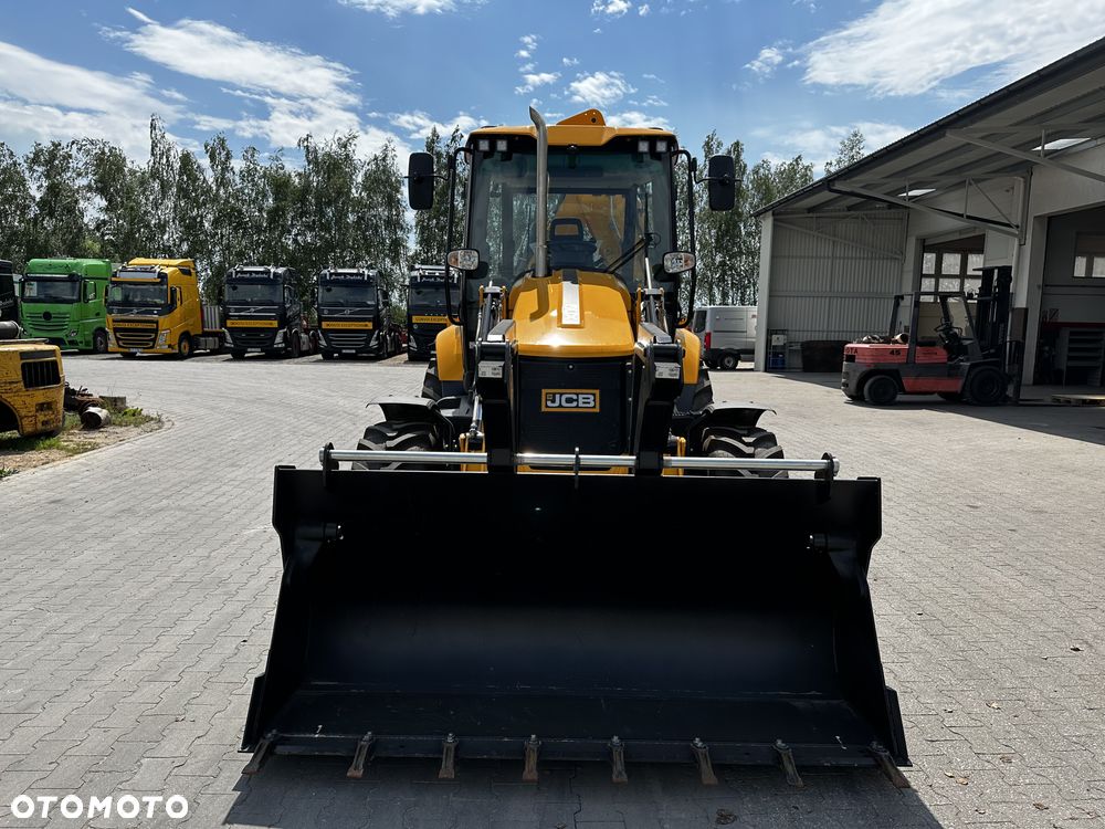 JCB 3CX PRO - 4