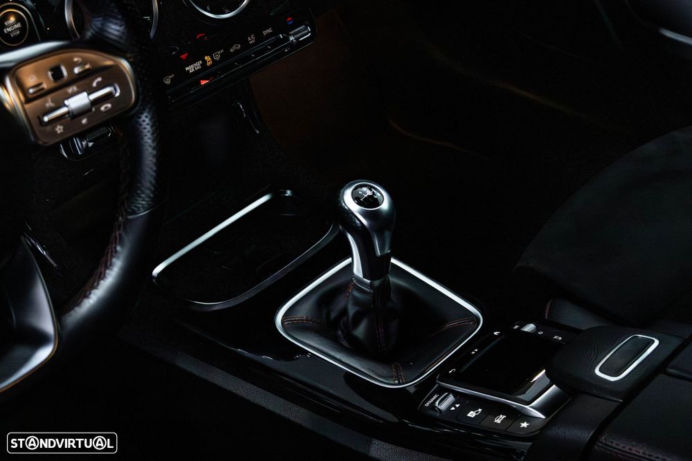 Mercedes-Benz A 160 AMG Line - 20