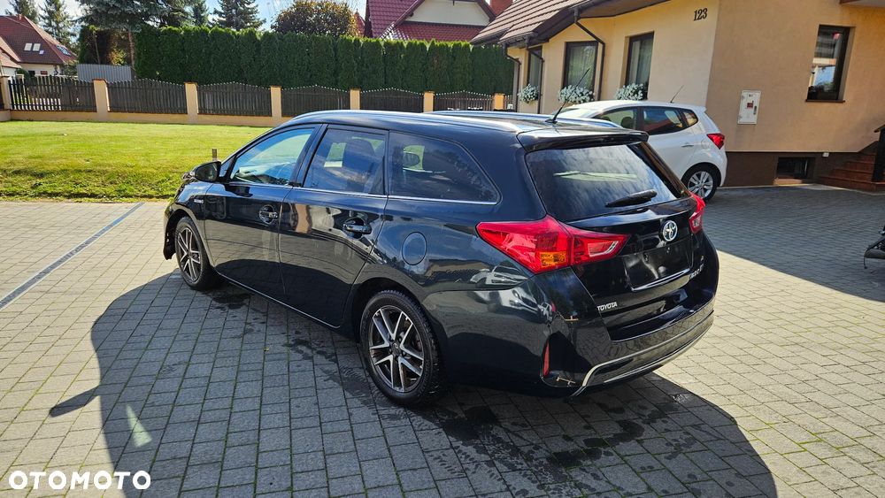 Toyota Auris 1.8 HSD Luna - 6