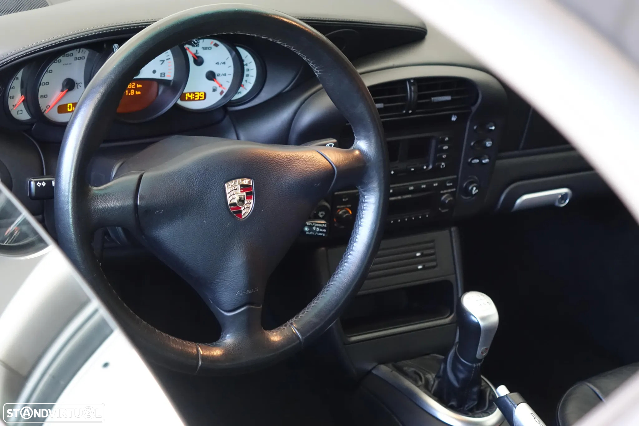 Porsche 911 (996) Carrera 4 S - 19