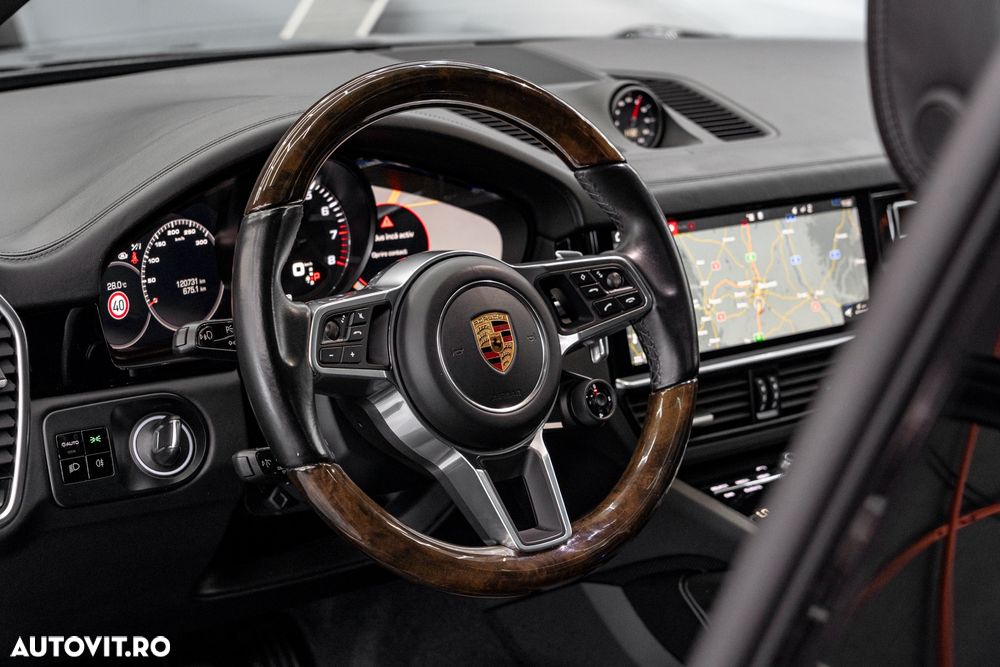 Porsche Cayenne S - 32