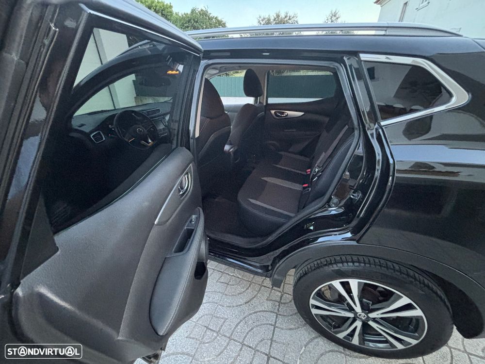 Nissan Qashqai 1.3 DIG-T N-Connecta J18 - 46