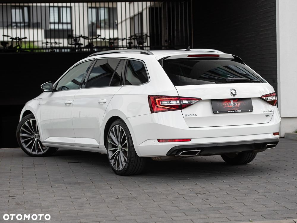 Skoda Superb 2.0 TSI 4x4 L&K DSG - 9