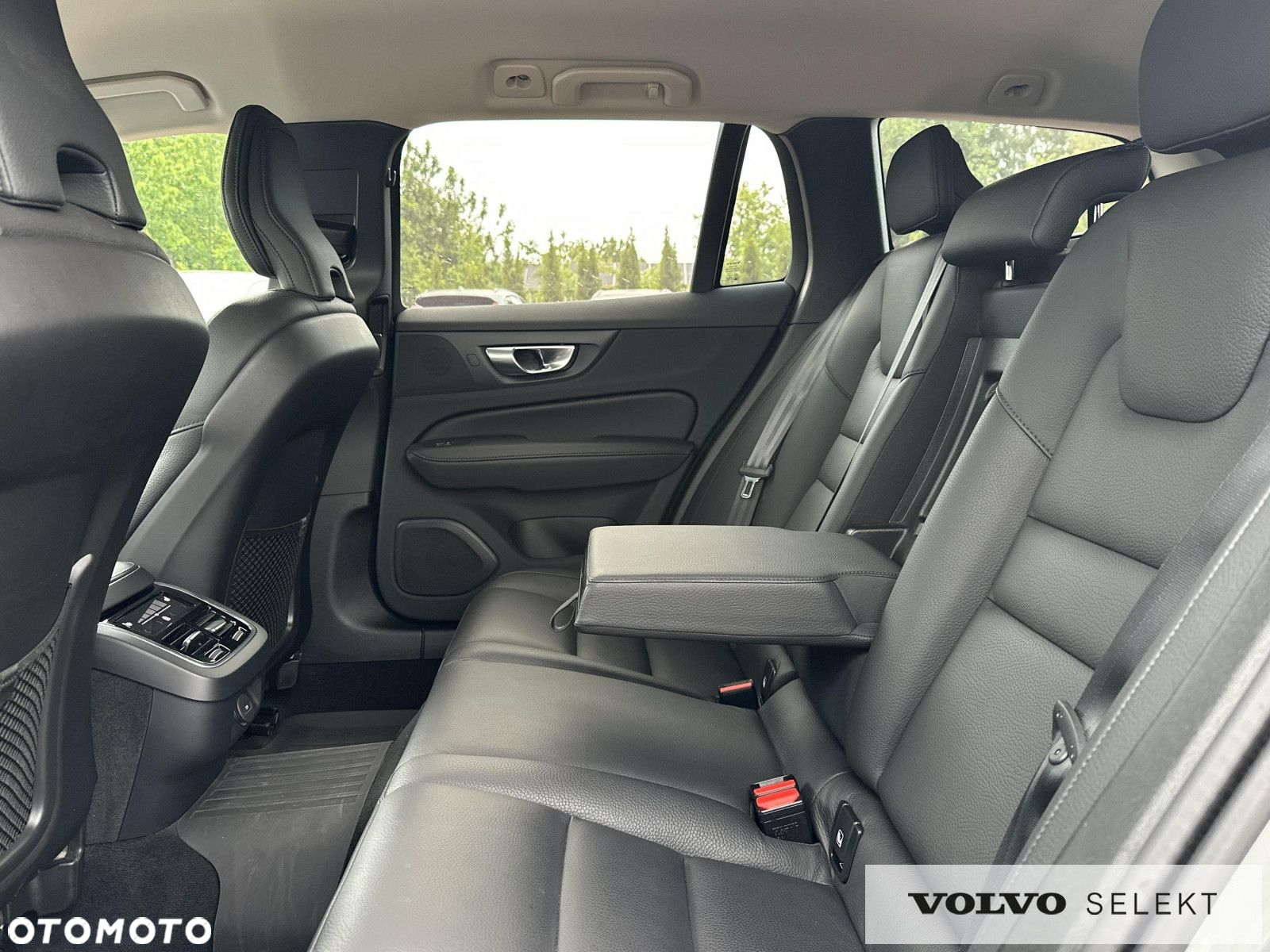 Volvo V60 Cross Country - 17