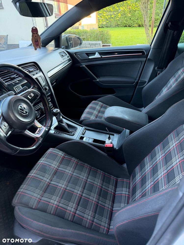 Volkswagen Golf 2.0 TSI BMT GTI Performance - 6
