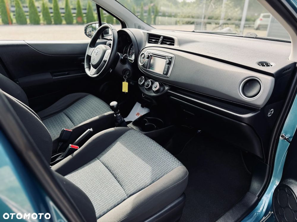 Toyota Yaris 1.33 VVT-i Lounge - 18