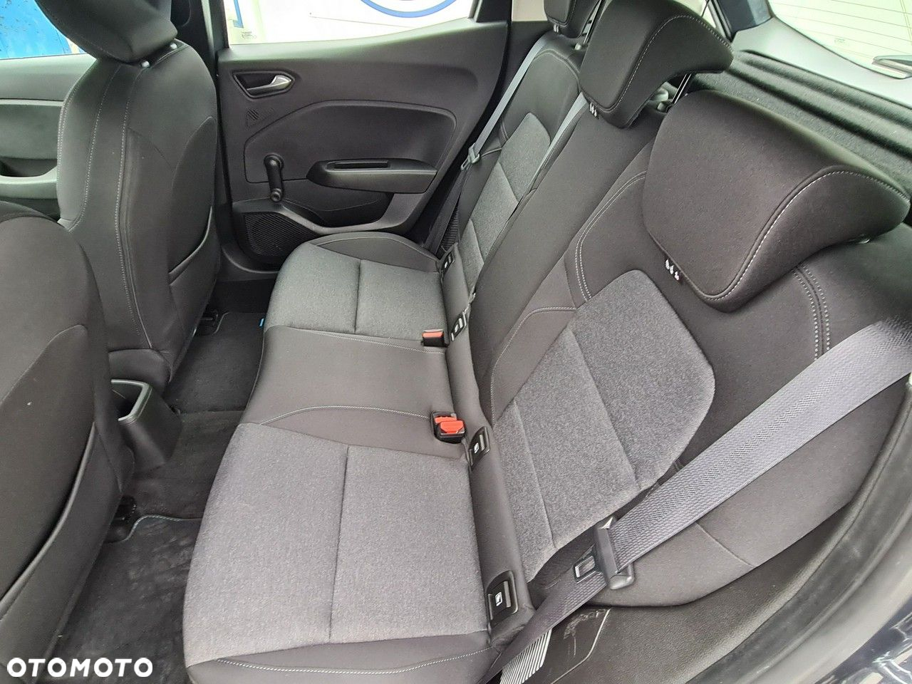 Renault Clio E-TECH Hybrid 140 EXPERIENCE - 20