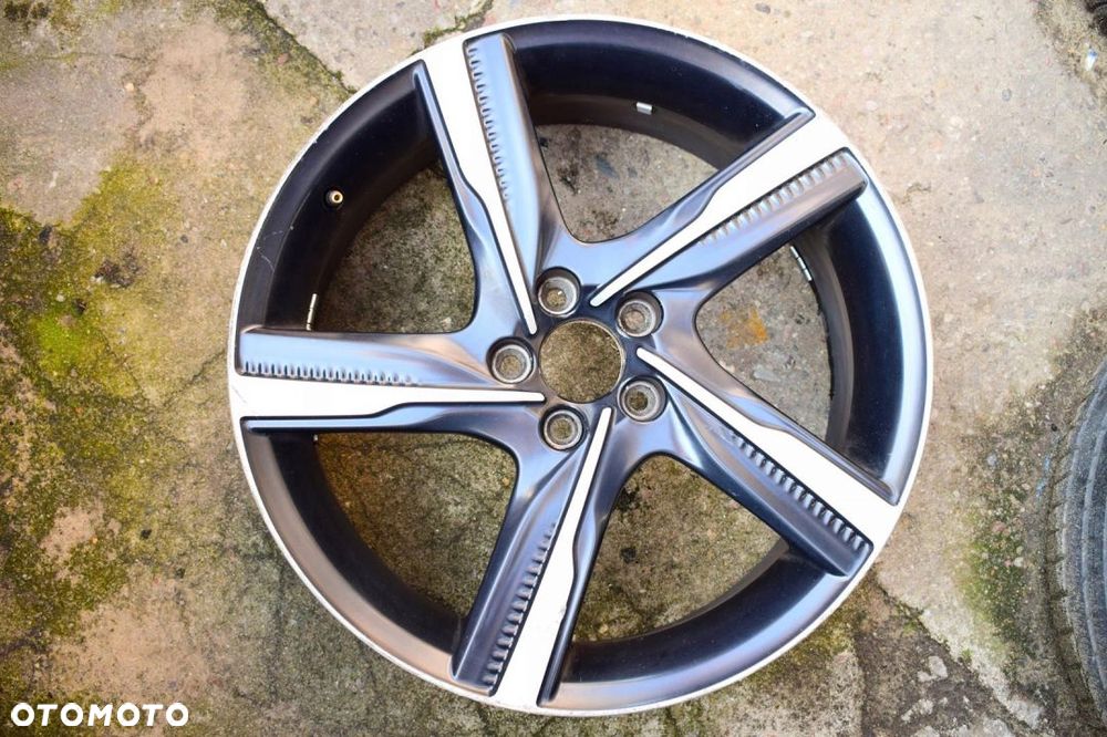 VOLVO 19 ,,R-Design S60 V70 XC60 Oryginał - 1