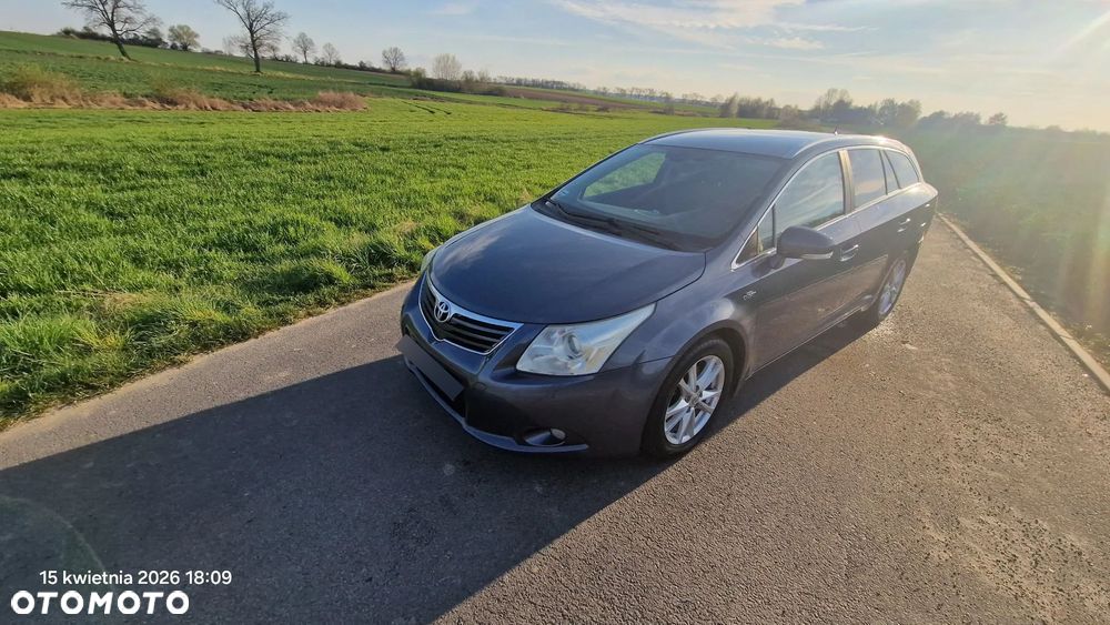 Toyota Avensis 2.2 D-4D Automatik Sol - 21