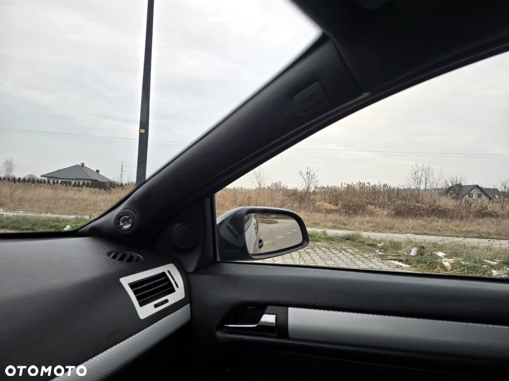 Opel Astra 2.0 Turbo Sport - 31