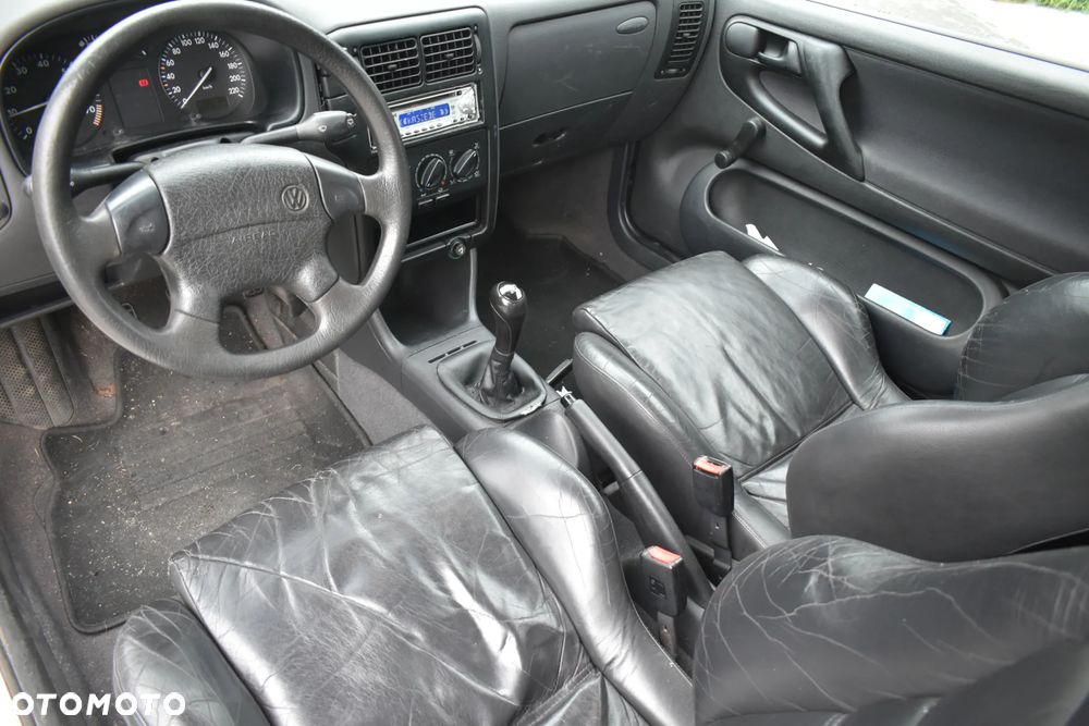 Volkswagen Polo 16V - 6