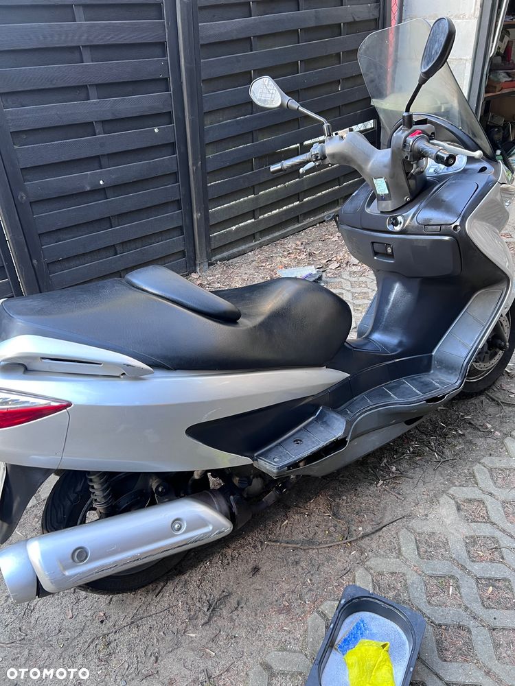 Suzuki Burgman - 7