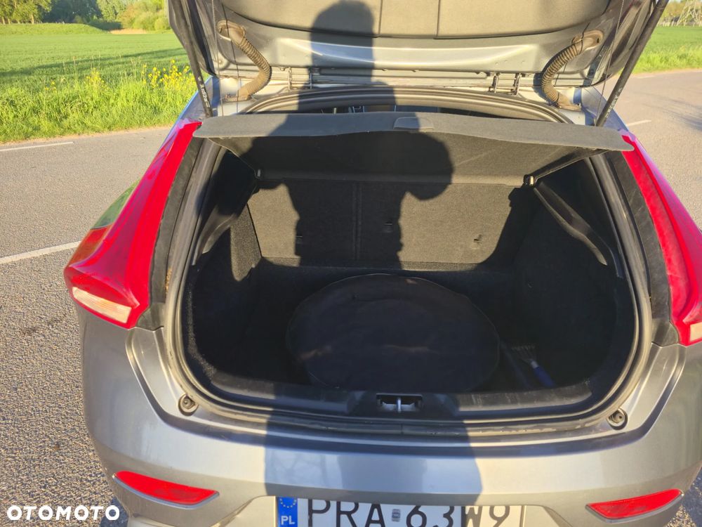 Volvo V40 D4 RDesign - 11