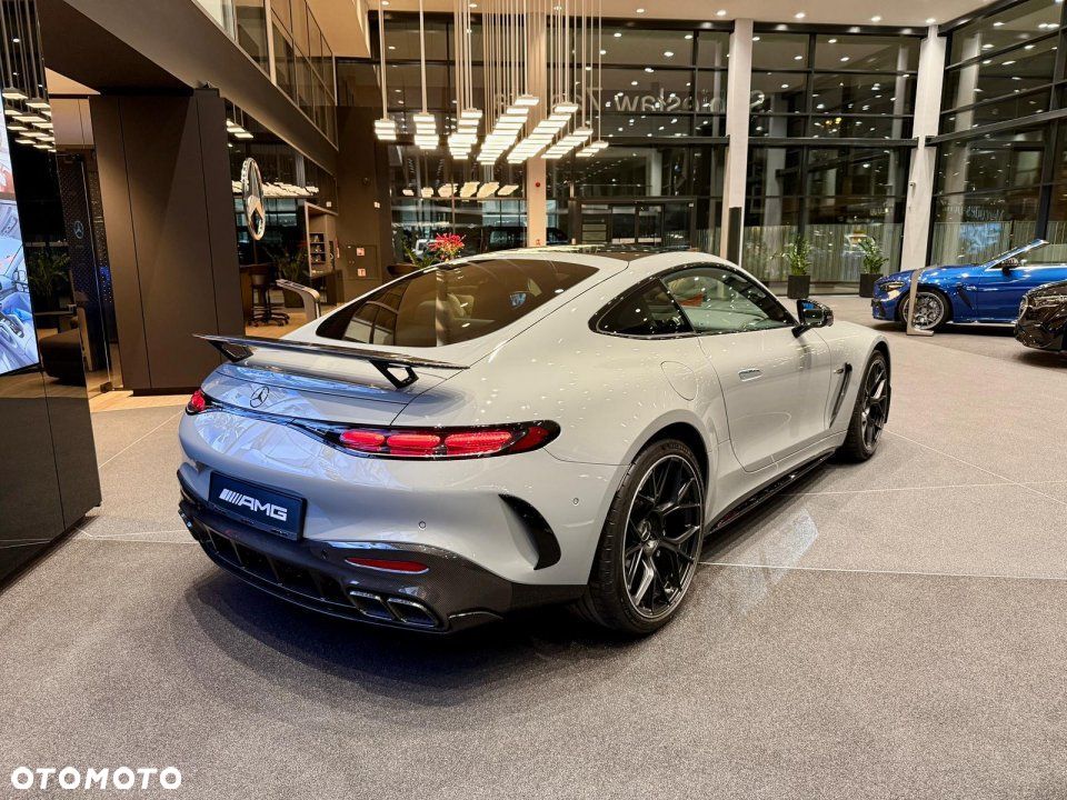 Mercedes-Benz AMG GT - 4