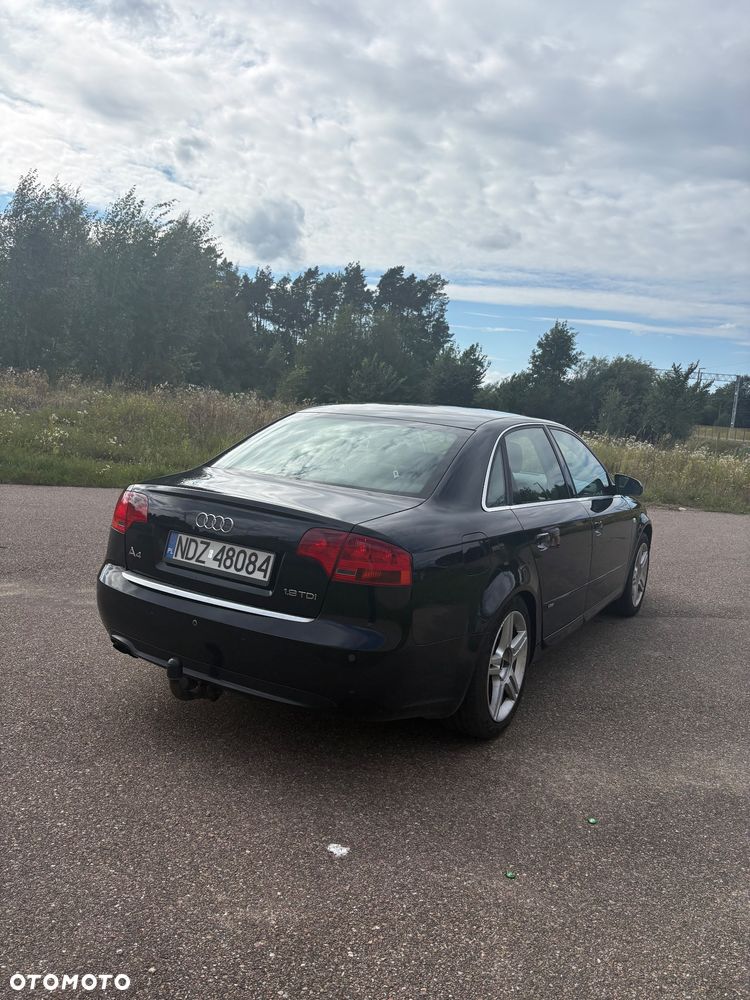 Audi A4 Limousine - 7