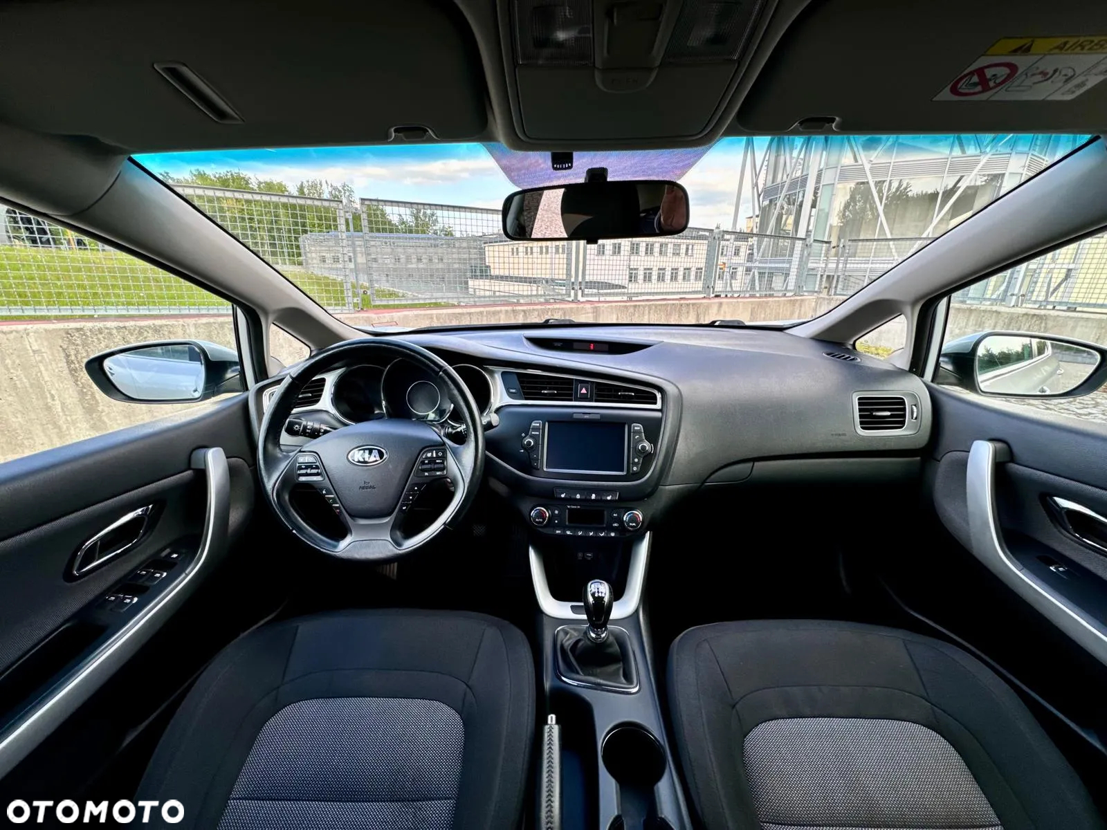 Kia Ceed 1.4 CVVT Dream Team Edition - 32