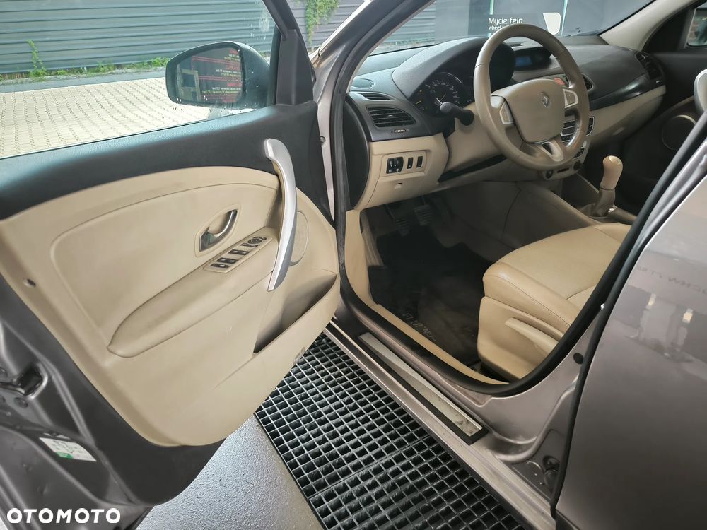 Renault Fluence - 18