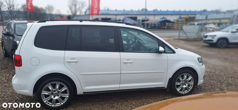 Volkswagen Touran - 8