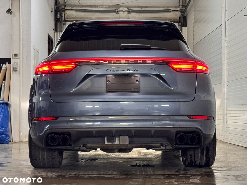 Porsche Cayenne - 6