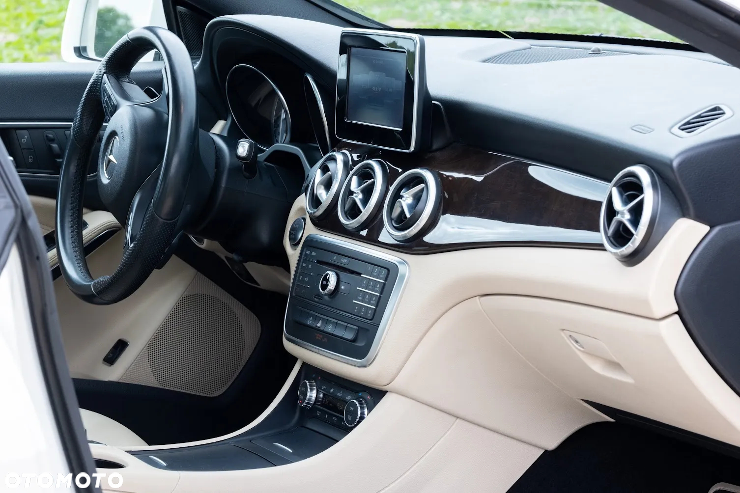 Mercedes-Benz CLA - 18