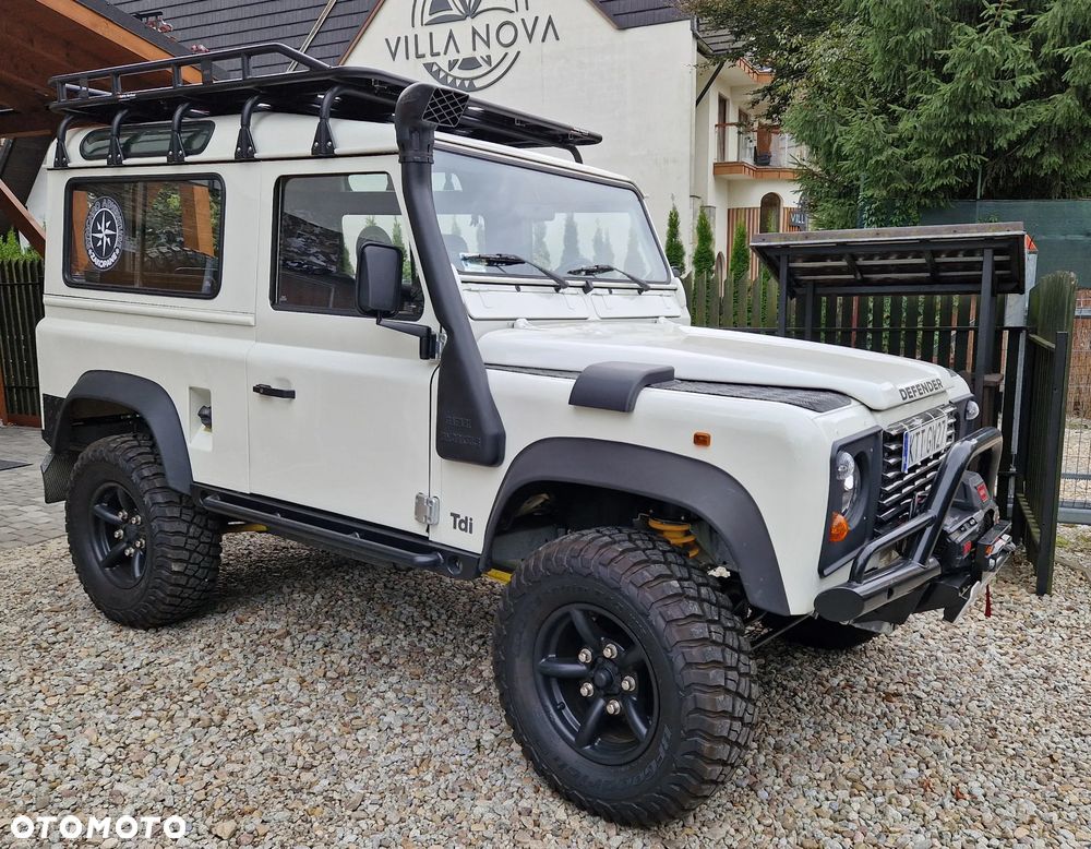 Land Rover Defender - 11