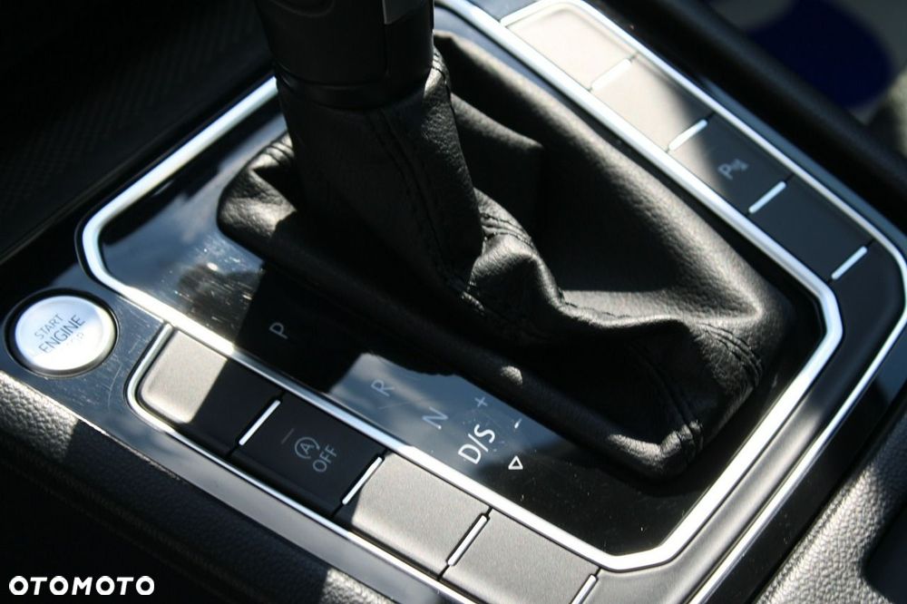 Volkswagen Passat - 27
