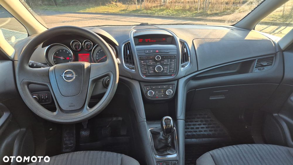 Opel Zafira - 11