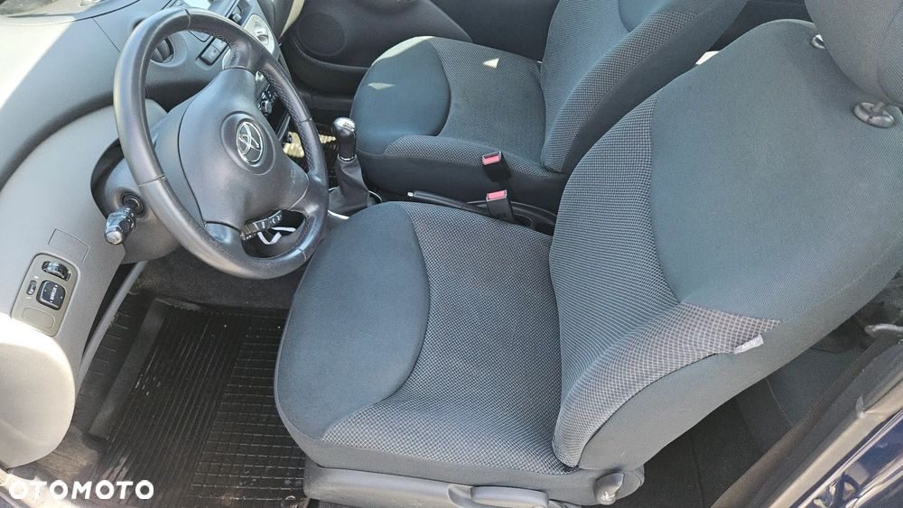 Toyota Yaris 1.0 Luna - 12