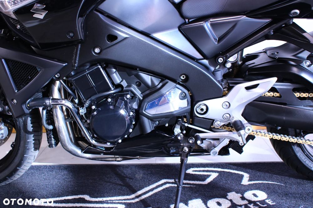 Suzuki GSX - 25