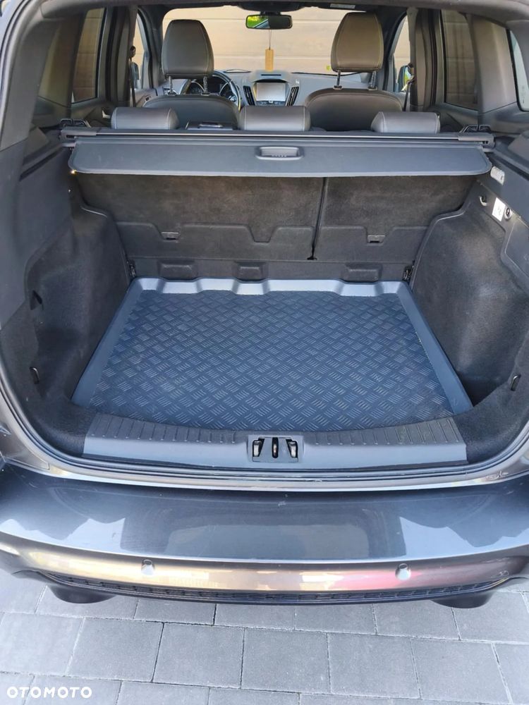 Ford Kuga - 8