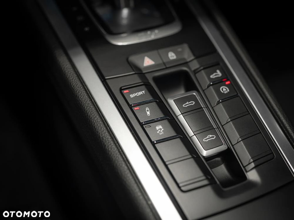 Porsche 718 Boxster GPF Style Edition PDK - 31