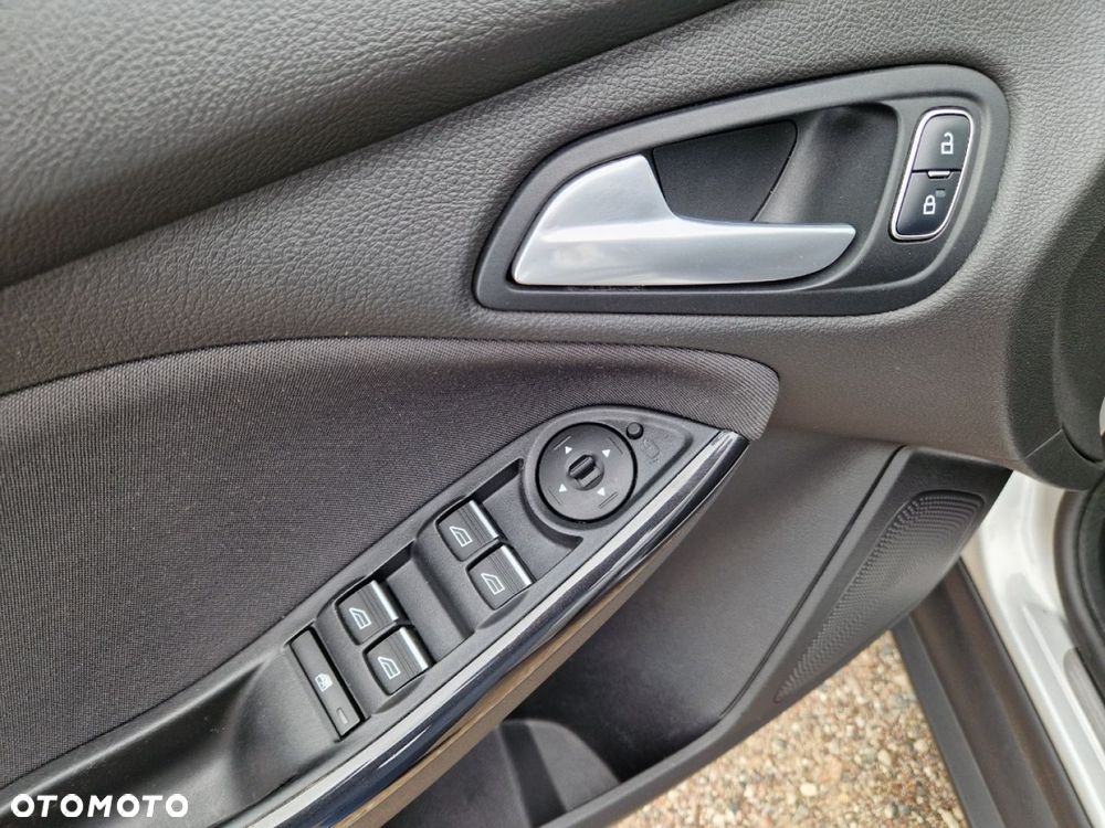 Ford Focus 1.0 EcoBoost Titanium - 9
