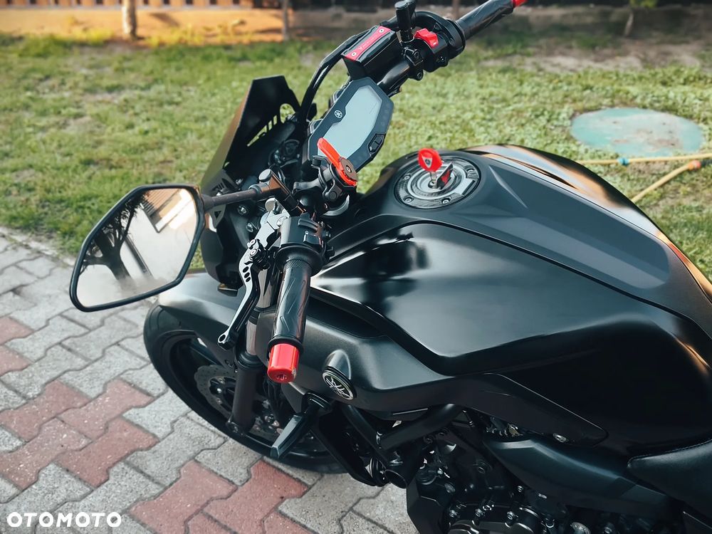 Yamaha MT - 22